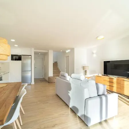 Moderni S Bazenem Costa Adeje