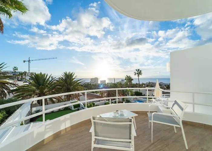 Daire Moderni S Bazenem